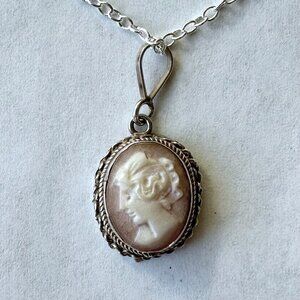 Vintage Cameo Pendant Necklace Classical Lady Left-Facing European 800 Silver